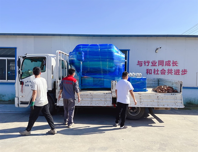 濮陽烤鴨廠訂購1200L真空滾揉機(jī)、200L料車2臺，發(fā)貨
